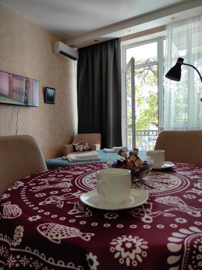 Tranquil Apartment In Vake Tbilisi Bagian luar foto